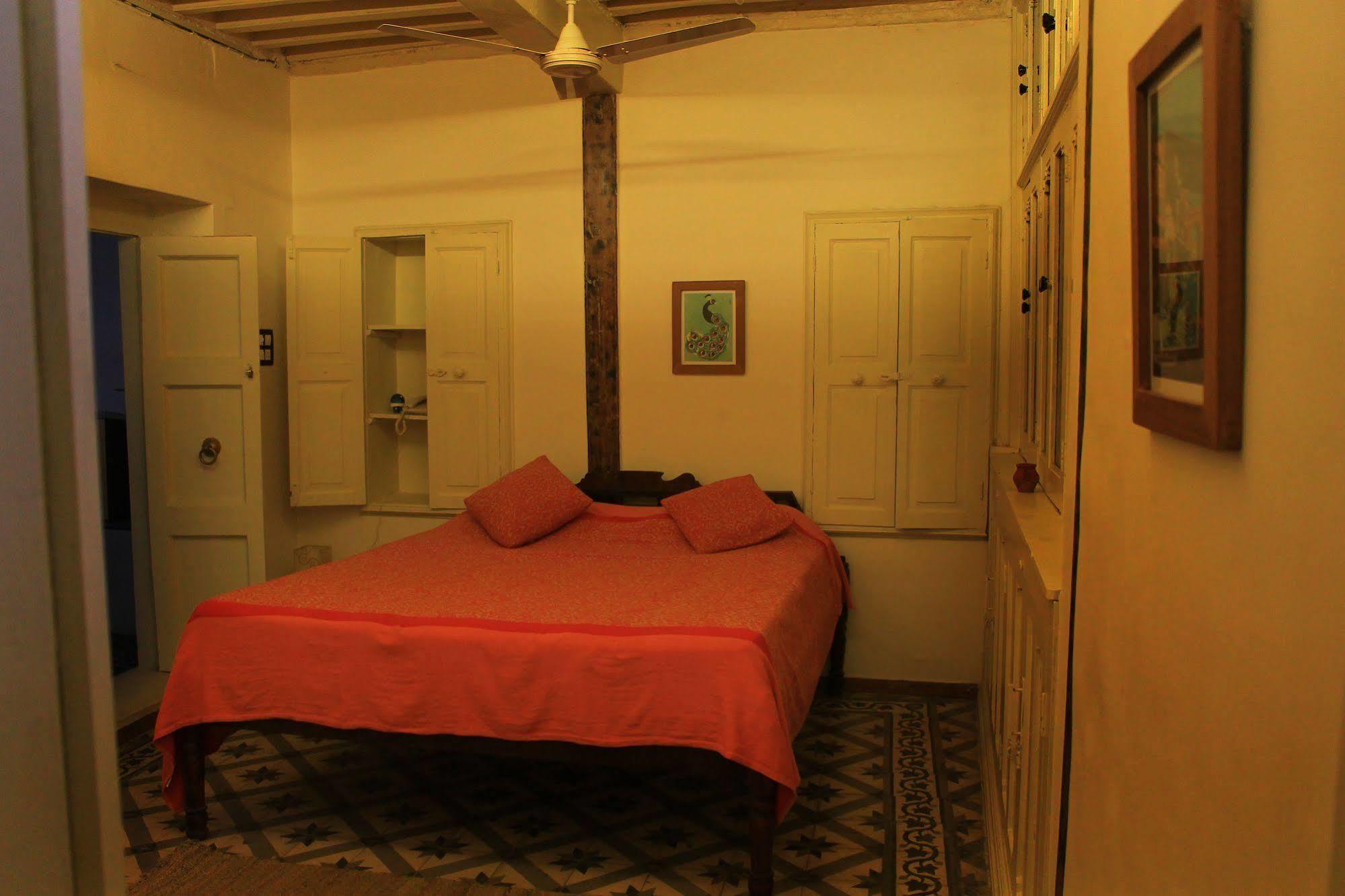 Hotel French Haveli à Ahmedabad Extérieur photo